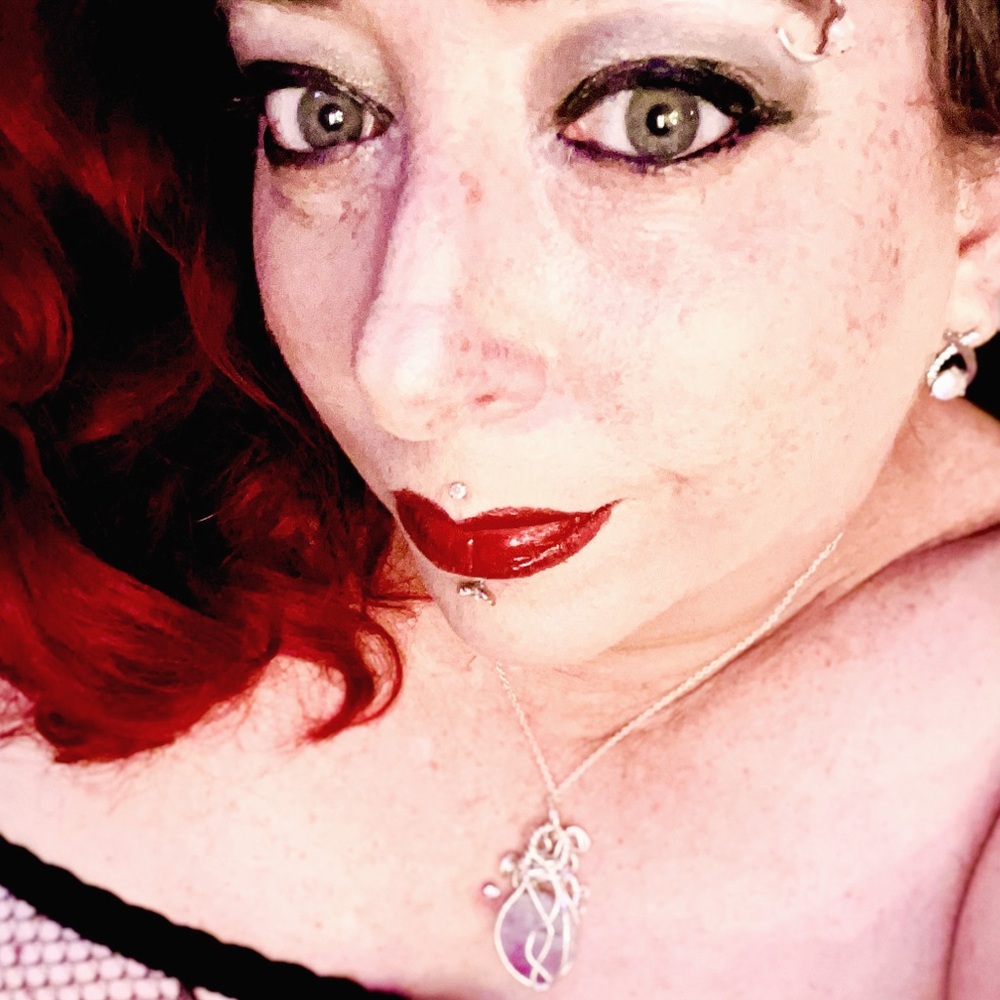 IM GOING LIVE!! Lolly’s Live Parlor of Eclectic Eccentricities!!